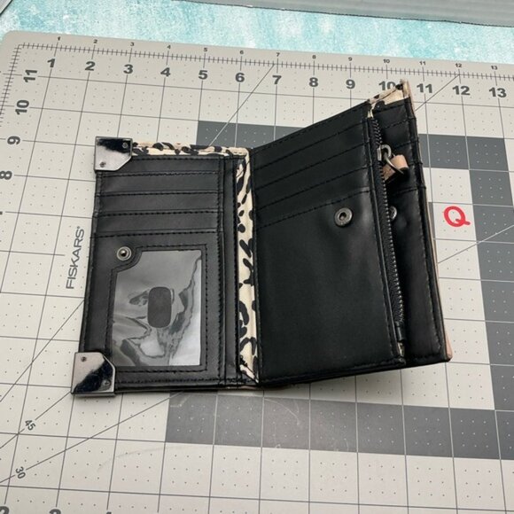 Jessica Simpson Beige Card Holder - Picture 4 of 9